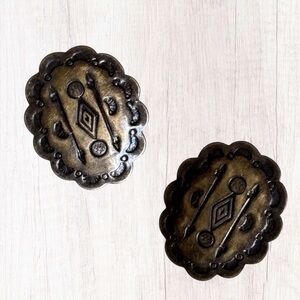 🌼VTG Bronze Tone Concho Earrings